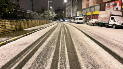 Турки активно делятся фото и видео первого снега в сети