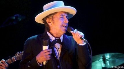 Боб Дилан вновь возглавил чарт альбомов Великобритании