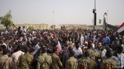 Власти Судана вводят режим ЧП: какие будут действовать ограничения