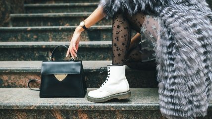 З чим поєднувати біле взуття взимку 2022-2023 — поради стиліста