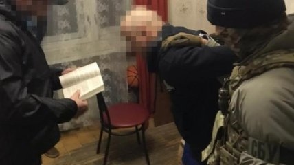 Налоговик "сливал" боевикам "ДНР" персональные данные правоохранителей и разведчиков (фото, видео)