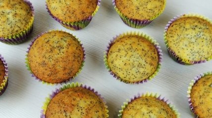 Спасение для сладкоежек в пост: рецепт вкуснейших маковых маффинов без яиц