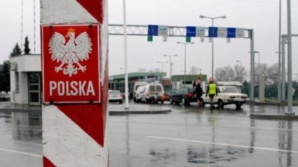 В очередях на границе с Польшей стоят 615 автомобилей