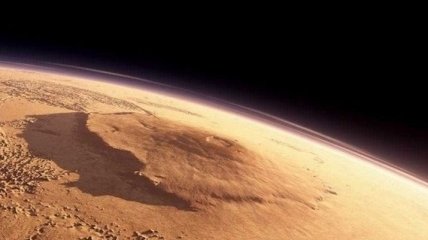 Мега-цунами в древнем океане Марса изменили форму планеты