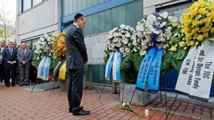 Траурные мероприятия в честь памяти жертв теракта на ХХ Олимпиаде