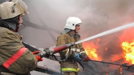 Пожар в Киеве: в "Киевэнерго" сообщили о ситуации с обесточенными домами 