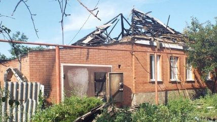 В Станице Луганской из-за обстрелов разрушения в жилом секторе