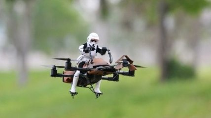 Инженер создал дрон похожего на байка из "Star Wars" (Фото, Видео)