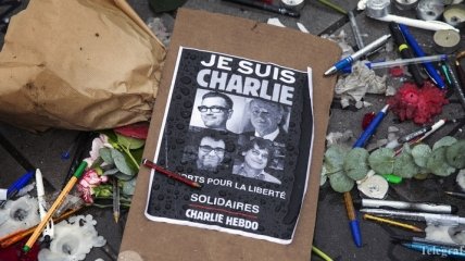 Теракт в Charlie Hebdo: Подозреваемого экстрадировали во Францию 