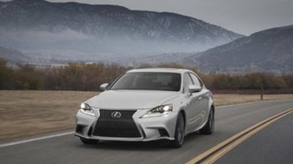 Lexus IS будет обновлен