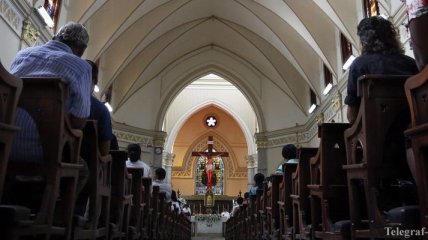 На Шри-Ланке церкви впервые после терактов провели воскресные богослужения
