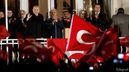 Референдум в Турции: оппозиция обвинила власти в манипуляциях при подсчете голосов