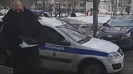 В Москве школьник "вышел" из окна на 17 этаже, убегая от разъяренного деда своей девушки (видео)