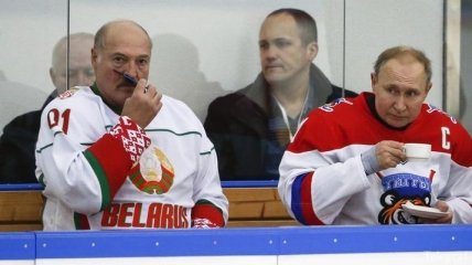 Лукашенко погрожує розпочати відбір нафти з транзитної труби