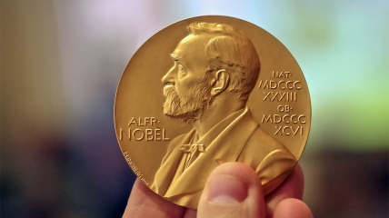 Лауреатами "нобелівки" з фізики в 2021 році стали відразу троє вчених