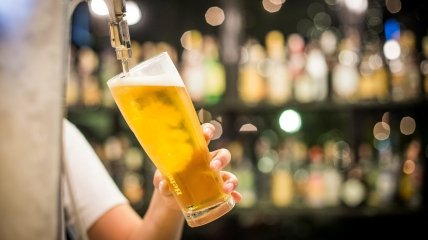 Експерт пояснив, як впливає пиво на організм чоловіків та жінок