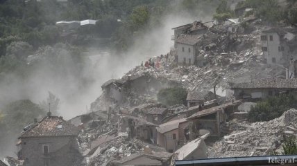 Порошенко выразил соболезнования в связи с землетрясением в Италии 