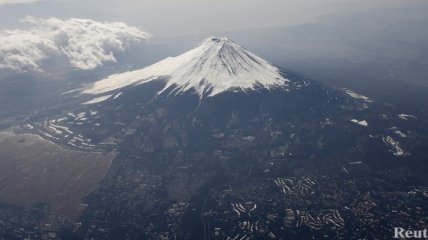 В Японии, из-за извержения вулкана, могут эвакуировать 130 человек