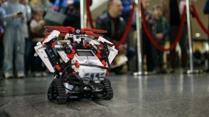 В Киеве состоялся фестиваль робототехники  Robofirst