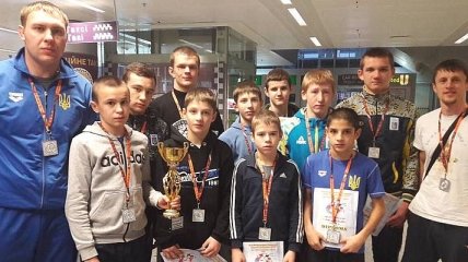 Украинские борцы завоевали кубок на турнире в Иране