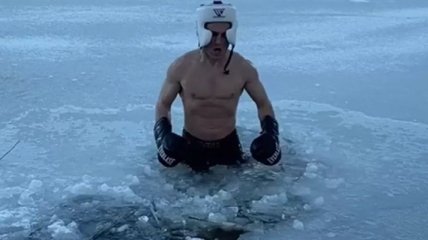 Боец ММА, разбивший голову ныряя в прорубь, взял у льда реванш (видео)
