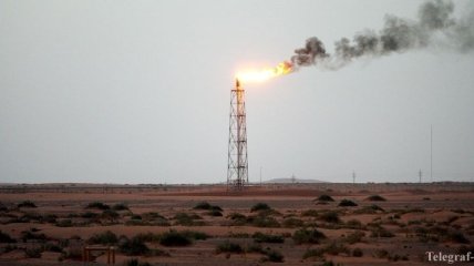 США и Саудовская Аравия толкают цены на нефть вниз