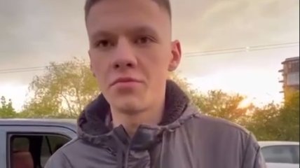 Любитель российской музыки извинился на камеру и поехал в отделение полиции