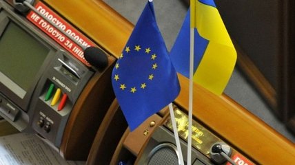 Рада призвала ЕС ускорить предоставление Украине безвизового режима 