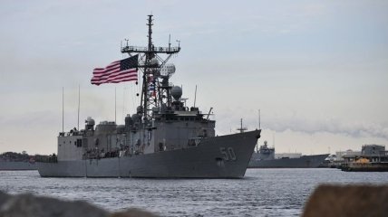 Фрегат ВМС США сел на мель в Черном море