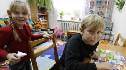 Порошенко подписал закон об усилении госгарантий защиты прав детей