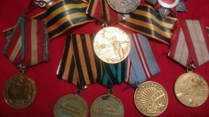 Украинец пытался перевезти в Молдову коллекцию медалей и орденов