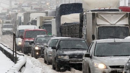 Киев стоит в ужасных пробках