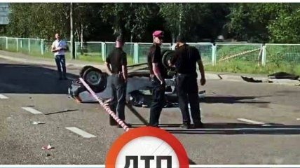 Жахлива ДТП під Києвом: авто розірвало на шматки, водій загинув