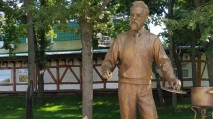 В харьковском саду Шевченко появилась скульптура выдающегося ученого