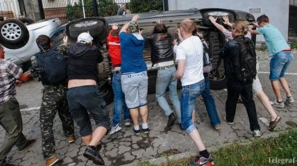 Лавров: Бойцы батальона "Азов" причастны к нападению на посольство РФ