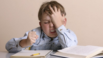 Домашні завдання шкідливі для здоров’я дітей: думка психолога