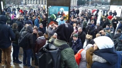 На Майдане активисты требуют отправить Крысина за решетку