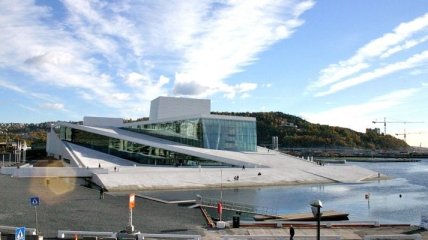 В Осло открылось новое здание музея современного искусства (Фото)