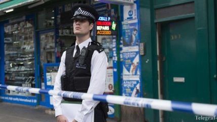 Преступники в Лондоне с мачете и молотком скрылись на одном мопеде