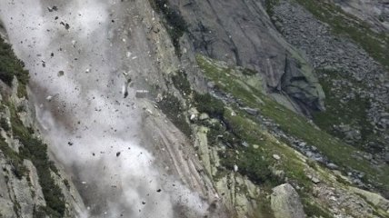 На юге Китая от камнепада погибли по меньшей мере шесть человек