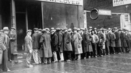 Безработные у столовой, которую открыл американо-итальянский гангстер Аль Капоне. 1931 год