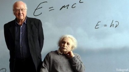 Питер Хиггс и Франсуа Энглер получили Нобелевскую премию по физике  