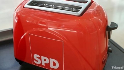 Немецкую СДПГ могут возглавить сразу три политика