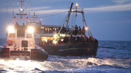В Средиземном море спасатели ищут пассажиров затонувшего судна