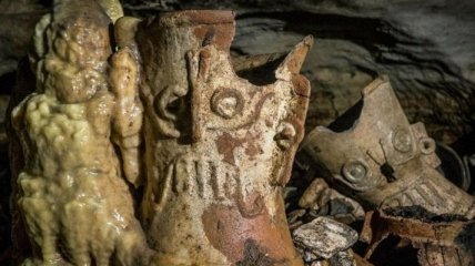 Археологи нашли ритуальную пещеру майя