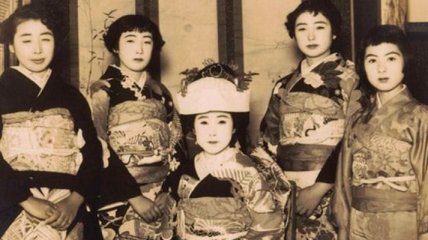 Ретро снимки: японские невесты в традиционных нарядах (Фото) 