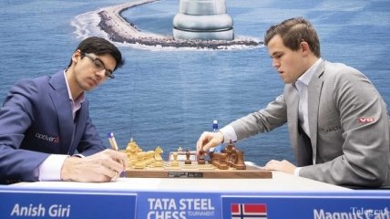 Карлсен выиграл престижный шахматный турнир в Голландии
