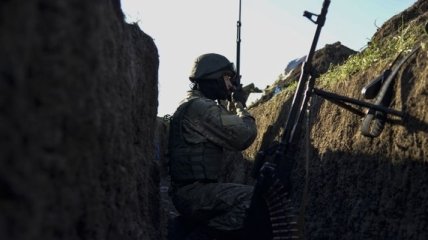За ночь в зоне АТО произошло 35 вооруженных провокаций боевиков