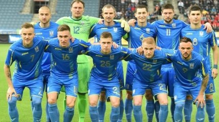 Сборная Украины прибыла в Финляндию на матч ЧМ-2018 (Видео)