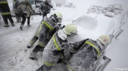 Тысячи авто оказались в снежной "пробке" под Ростовом